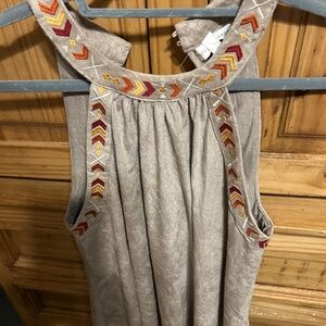 NWT Swede looking shirt with Aztec design on collar